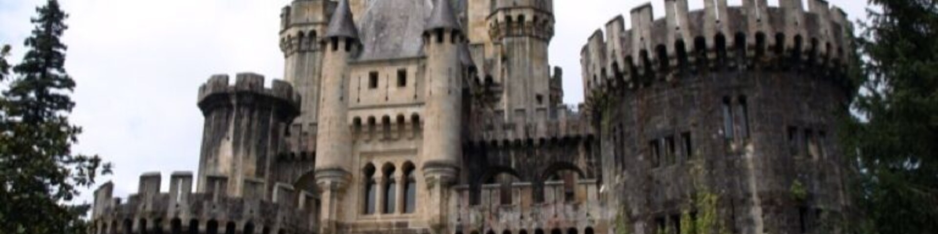 Castillo de Butron originally dating back from the middle ages.