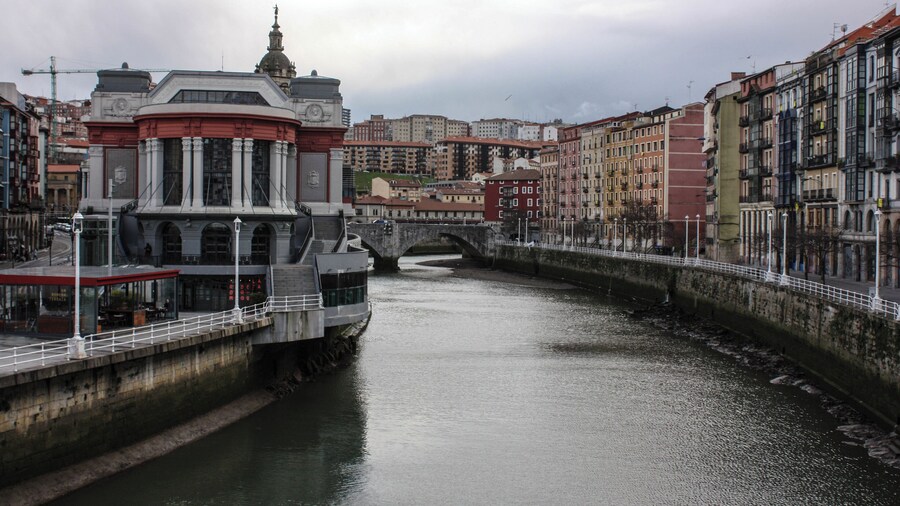 Bilbao's medieval quarter, Casco Viejo, with its narrow streets, old romantic buildings, beautiful churches and the Catedral de Santiago de Bilbao among many other interesting places, here the art deco La Ribera Market.
#Architecture
#Bilbao
#Spain