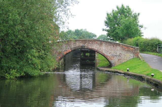 Bridge and Sandiacre Lock.