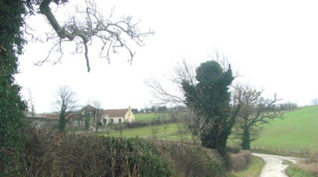 Road from West Woods farm, with Lane side Farm in the background