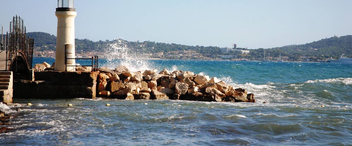 Bord de mer entre Sainte-Maxime et Saint-Raphaël (Var- Midi de la France)