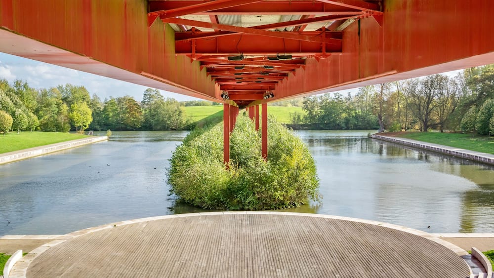 Pont Rouge in Cergy, France