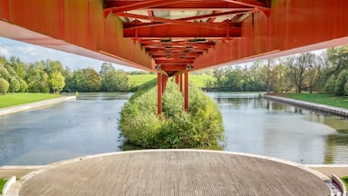 Pont Rouge in Cergy, France