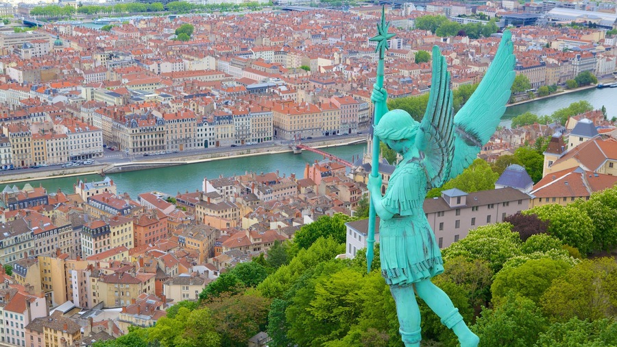 France showing landscape views, a city and a statue or sculpture