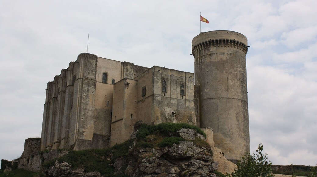 For people who like history , guided tour very interesting.