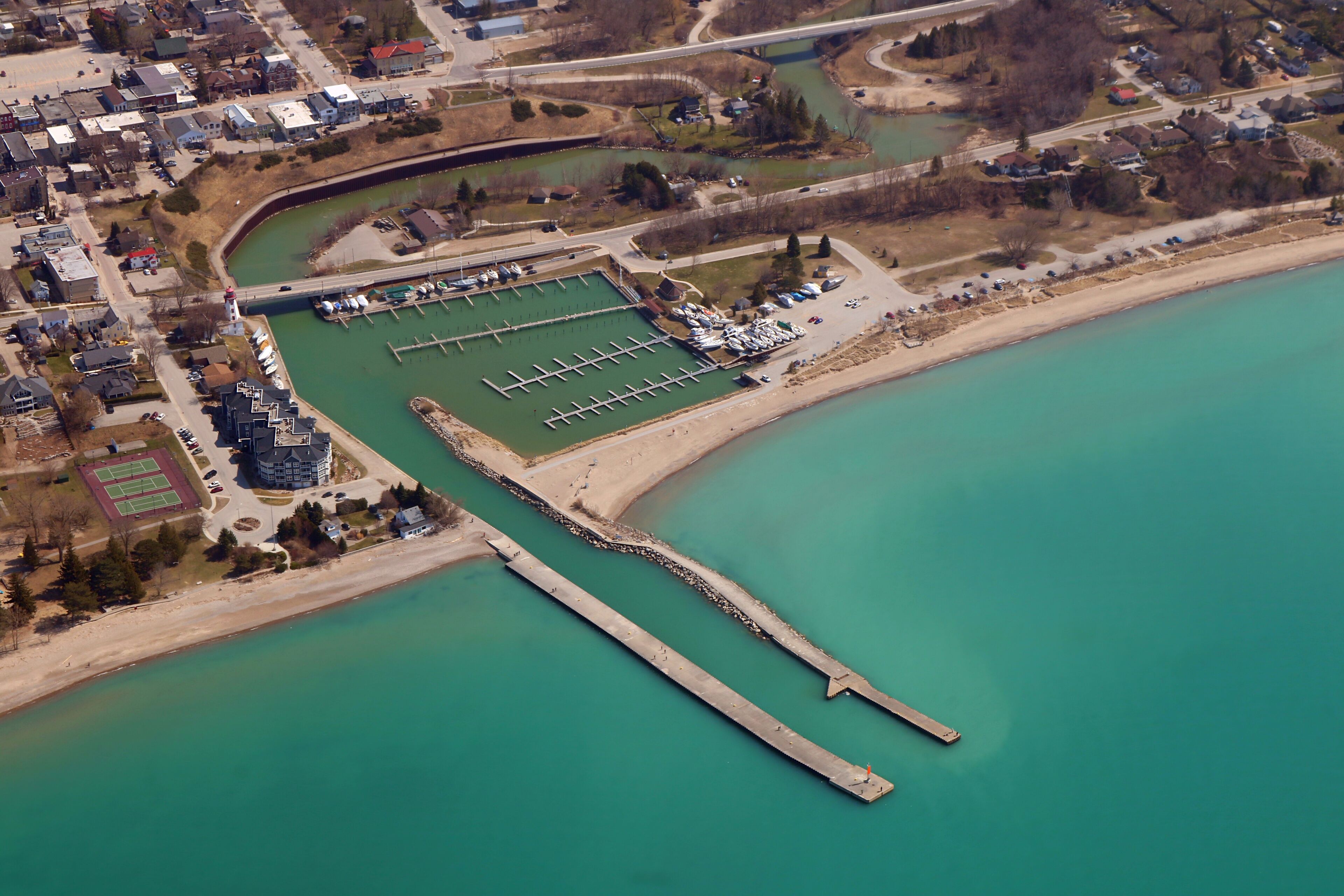 Kincardine Station Beach, piers and inner harbor