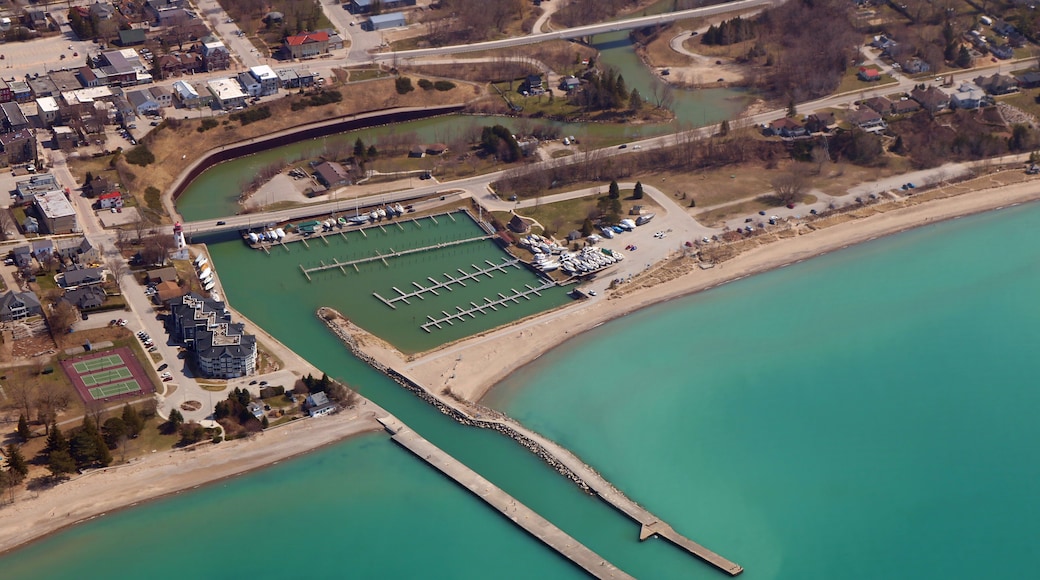 Kincardine Station Beach, piers and inner harbor