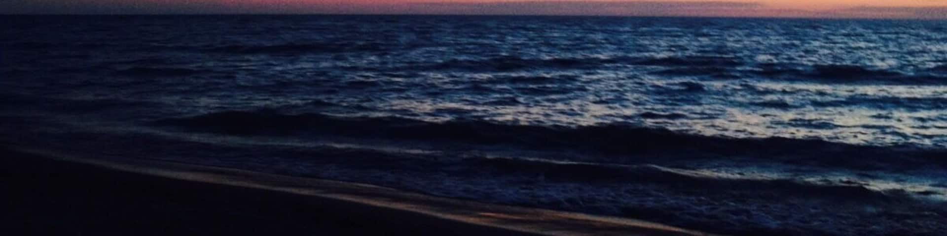 Watching the sun go down by a campfire on the shores of Lake Huron. Canadian adventuring memories
#canada
#northAmerica
#lakeHuron