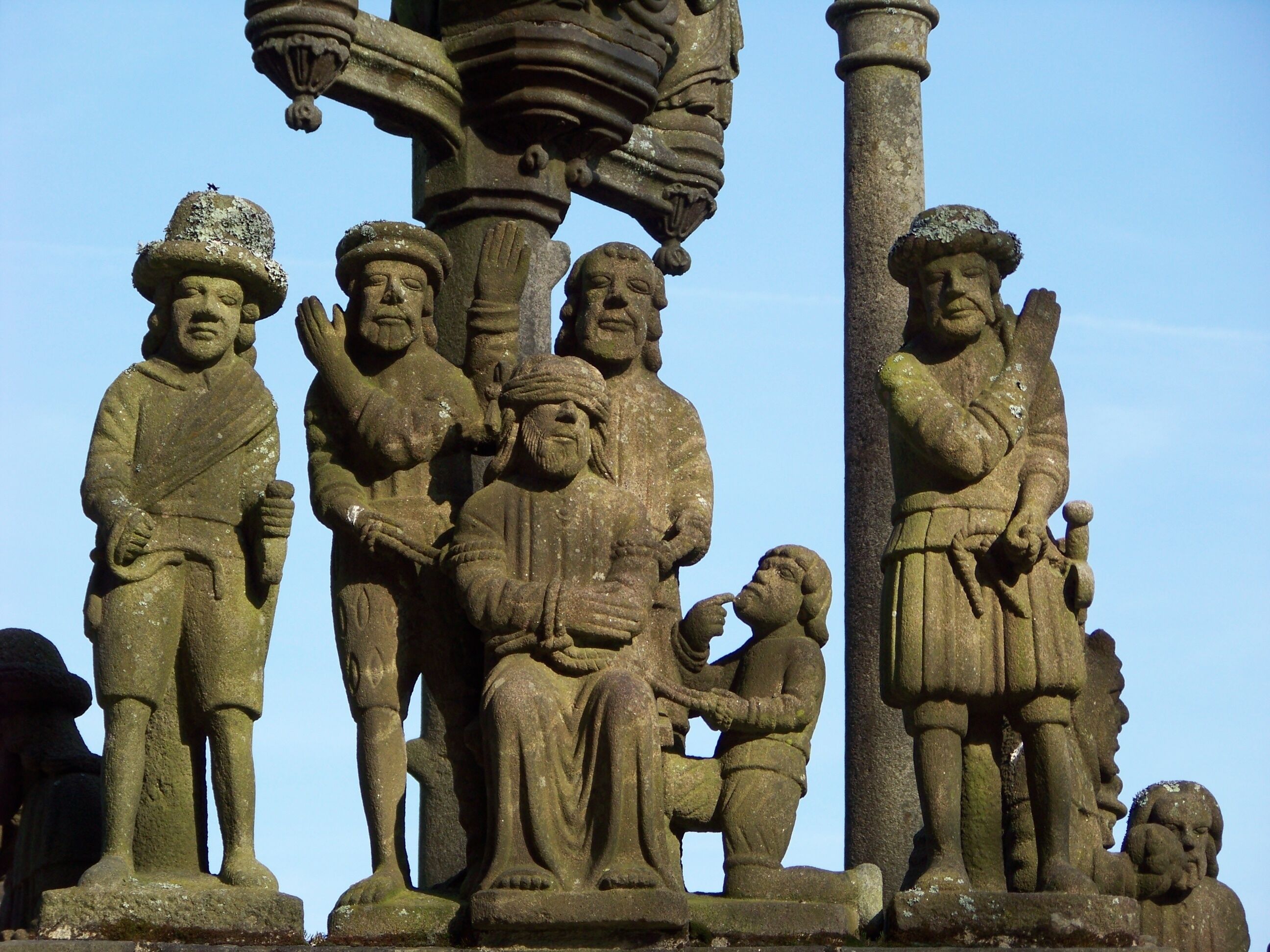 This building is indexed in the Base Mérimée, a database of architectural heritage maintained by the French Ministry of Culture, under the reference PA00090241 .