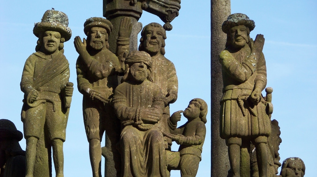 This building is indexed in the Base Mérimée, a database of architectural heritage maintained by the French Ministry of Culture, under the reference PA00090241 .