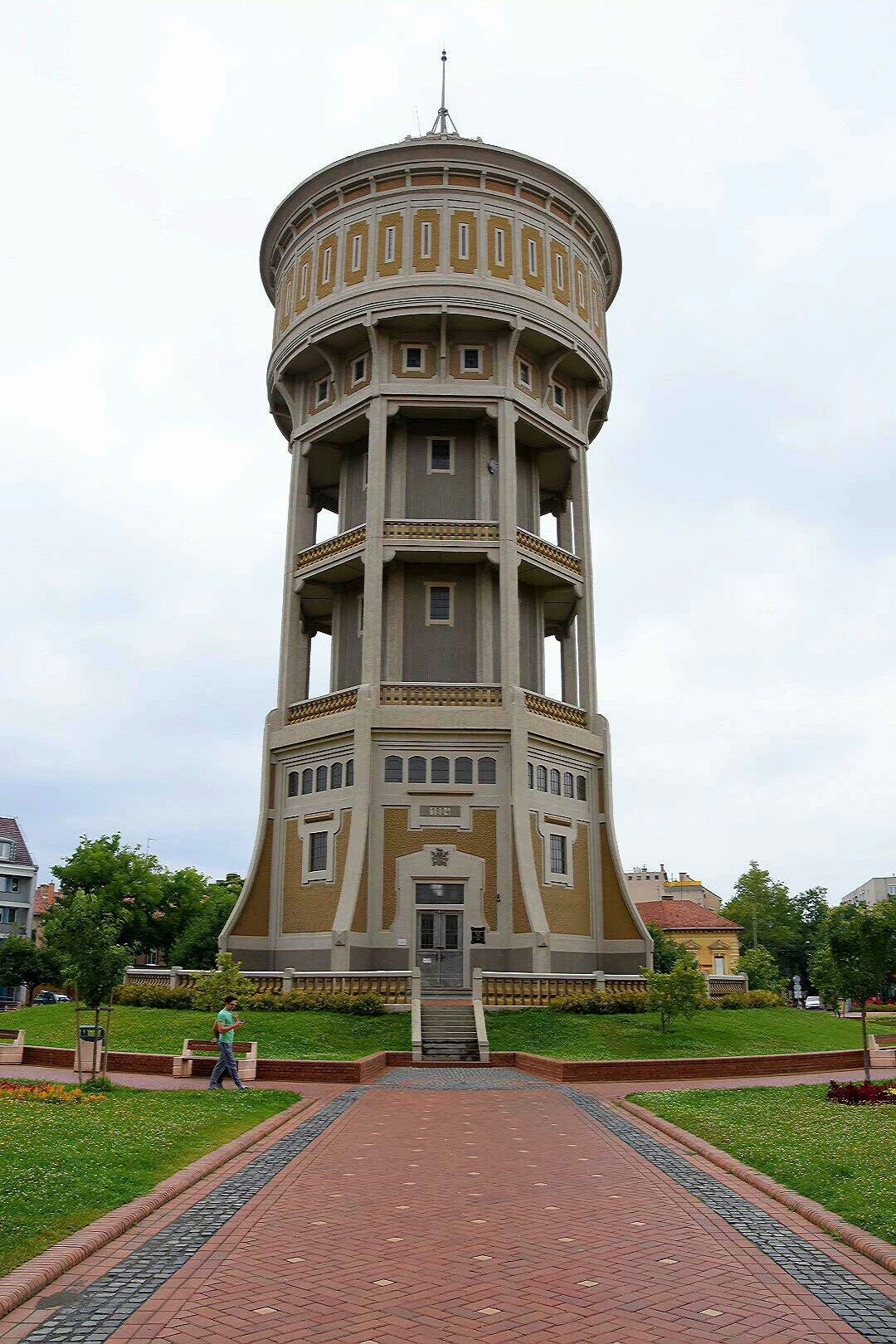 This water tower was Hungary's first structure of reinforced concrete.