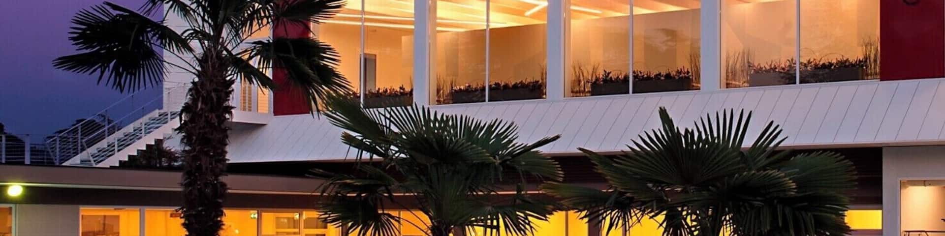 Aqua et Thermae: immersing in the natural warmth of water.
#continentaltermehotel #conteterme #montegrottoterme #magicplaces #collieuganei