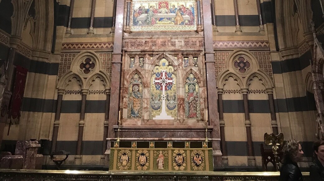 Beautiful structure & interior! :)