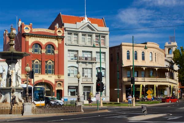 Bendigo featuring street scenes