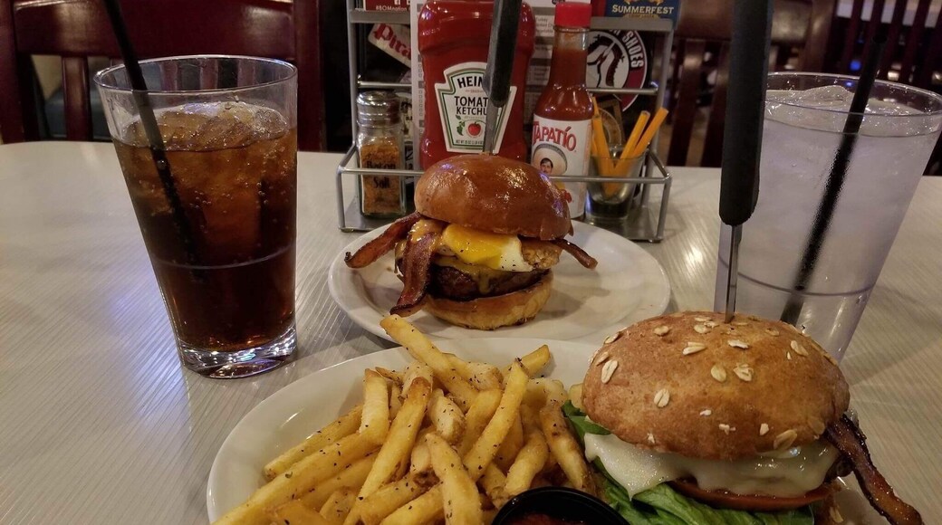 Always come here every time I’m in SoCal ... fav place for Hamburgers