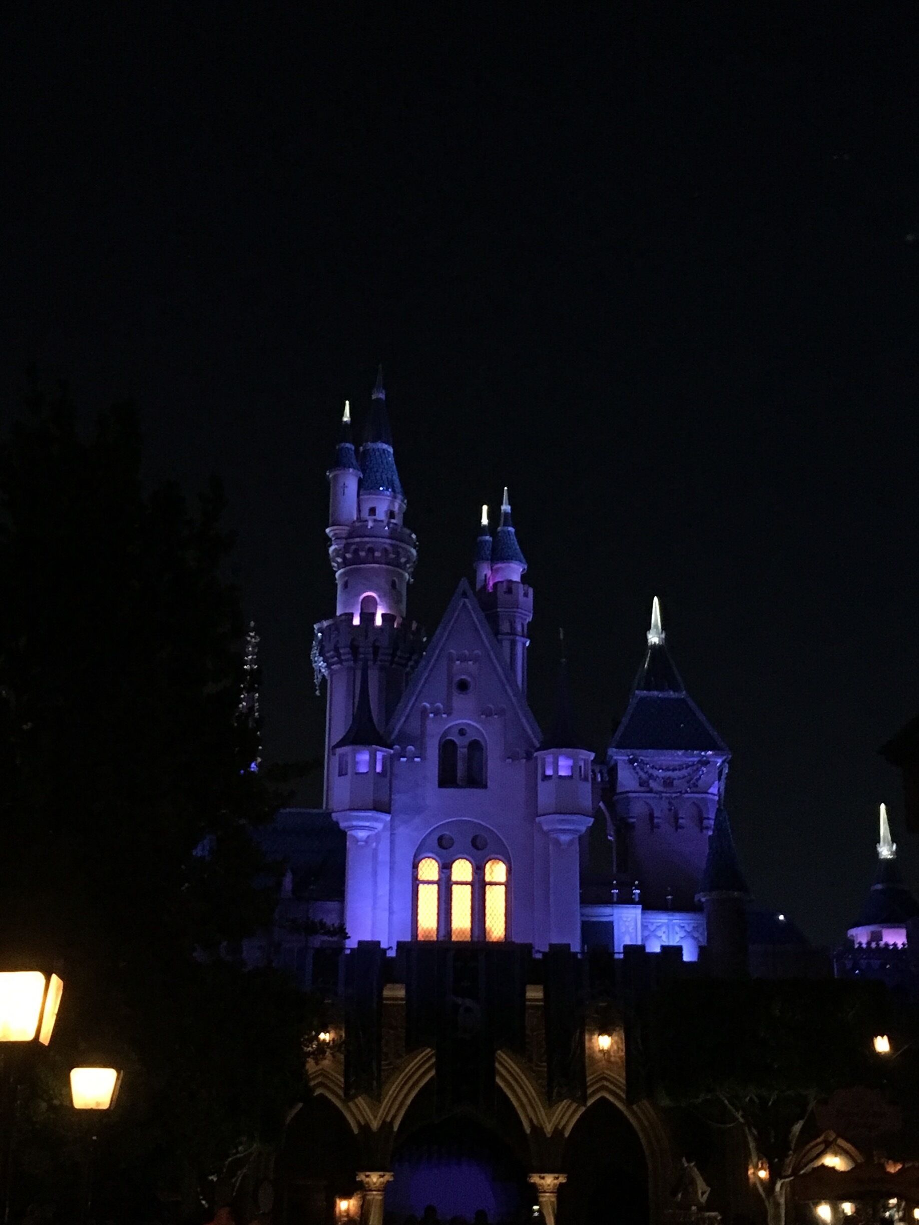 Disneyland, CA. Sleeping Beauty Castle - 60th Diamond Anniversary 💎