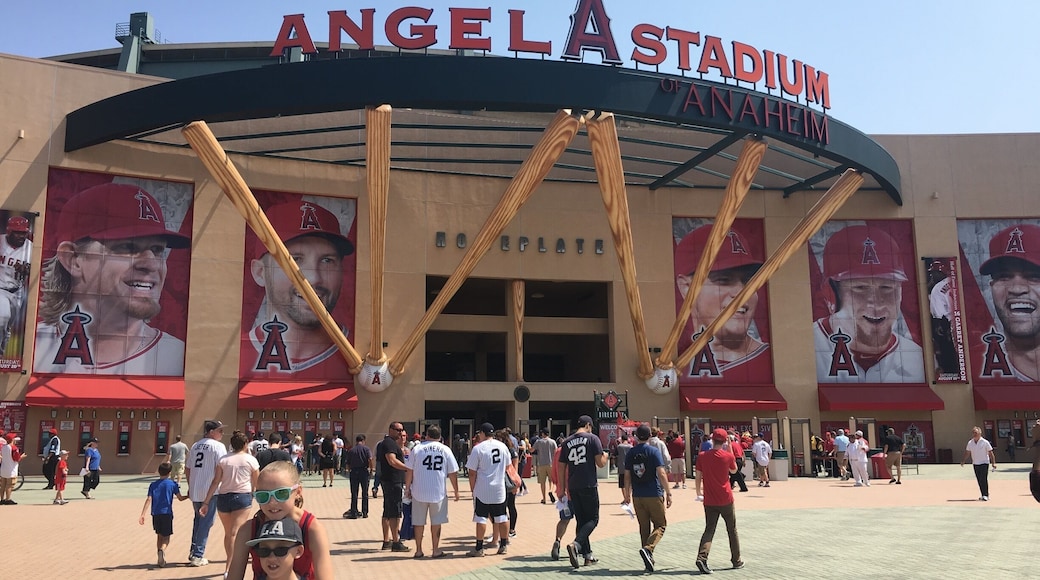 Amazing stadium! I recommend if you're visiting Anaheim ⚾️