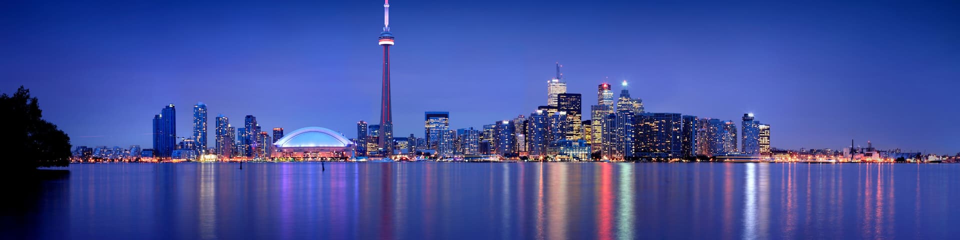Toronto skyline at dusk (8:10 at night)