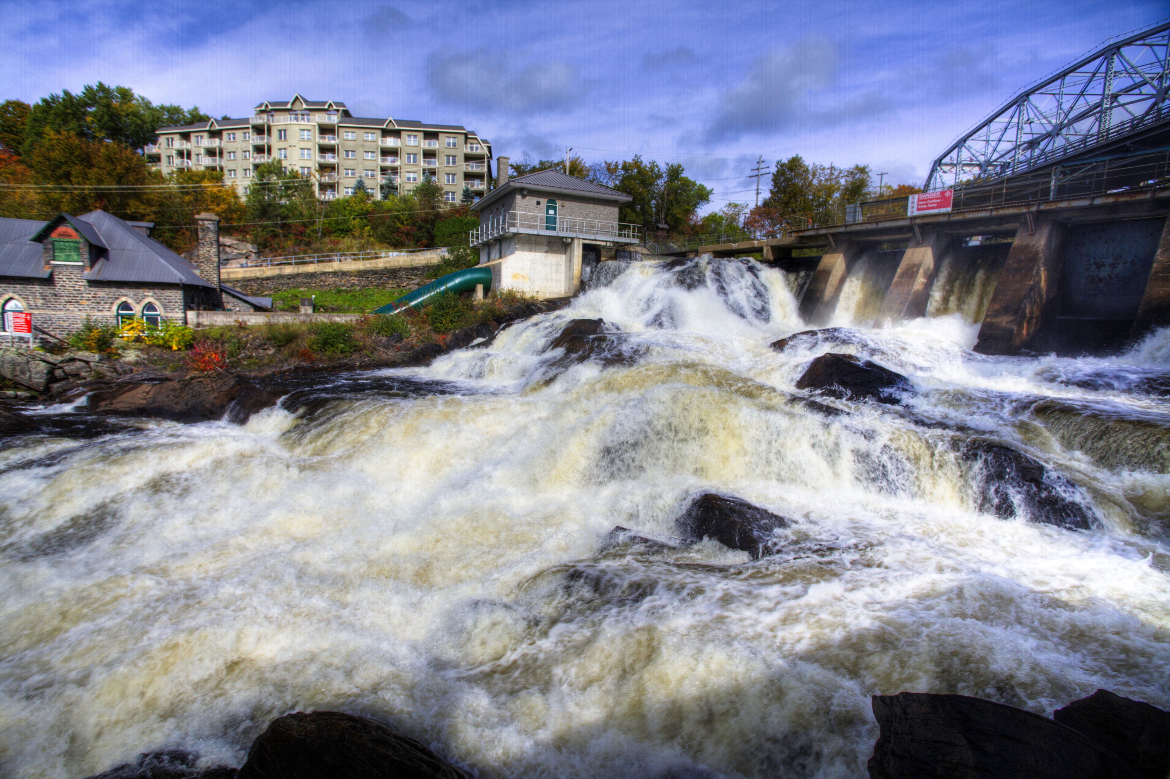 Lower Bracebridge Falls in Ontario, Canada