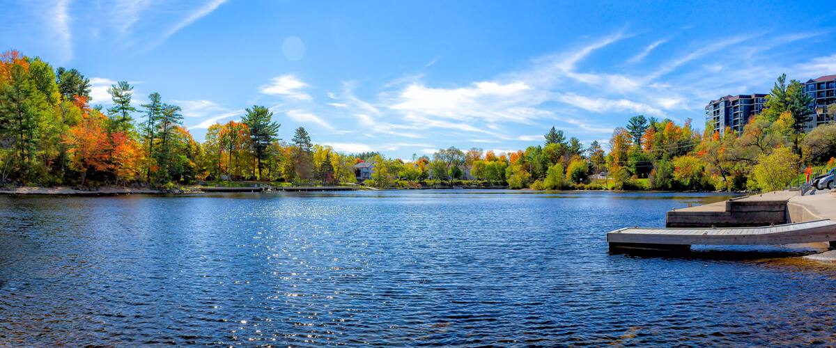 Bracebridge Bay and the Muskoka River during the Autumn, located in downtown Bracebridge