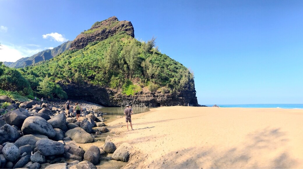 Hanakapiai Beach
Nice fresh water pond and stream next to ocean with cool rocks. Cave at end of beach. Turn off to Hanakapiai Falls is clearly marked: extra 4m round trip.