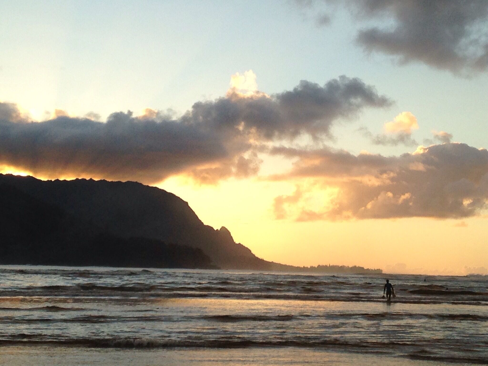 Beautiful sunset at Hanalei Bay Kauai, HI. I can't believe how beautiful this island was. 