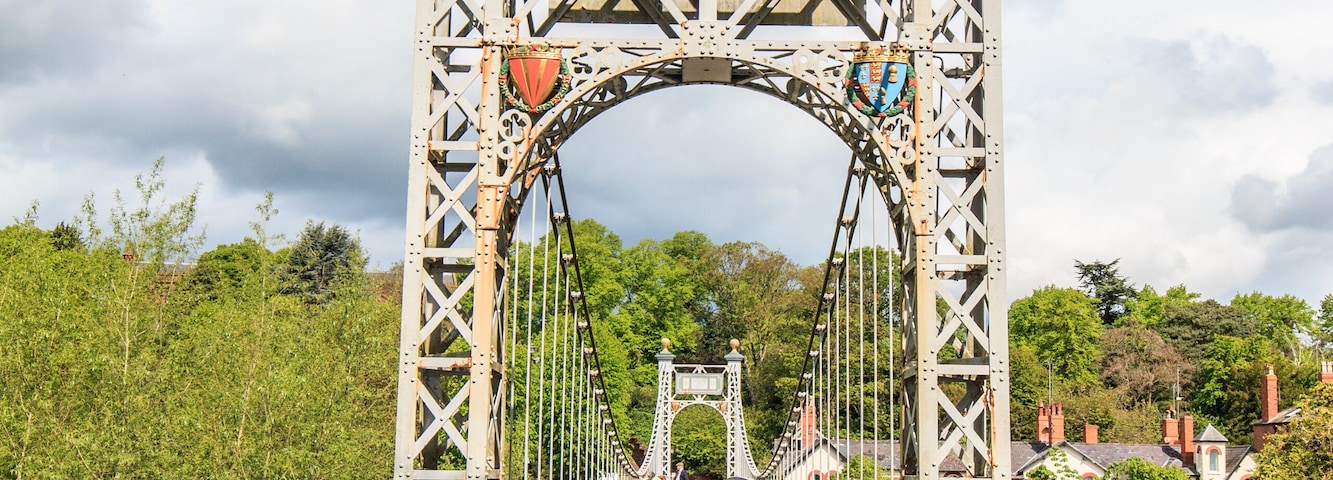 The Queens Park Bridge, a landmark of Chester