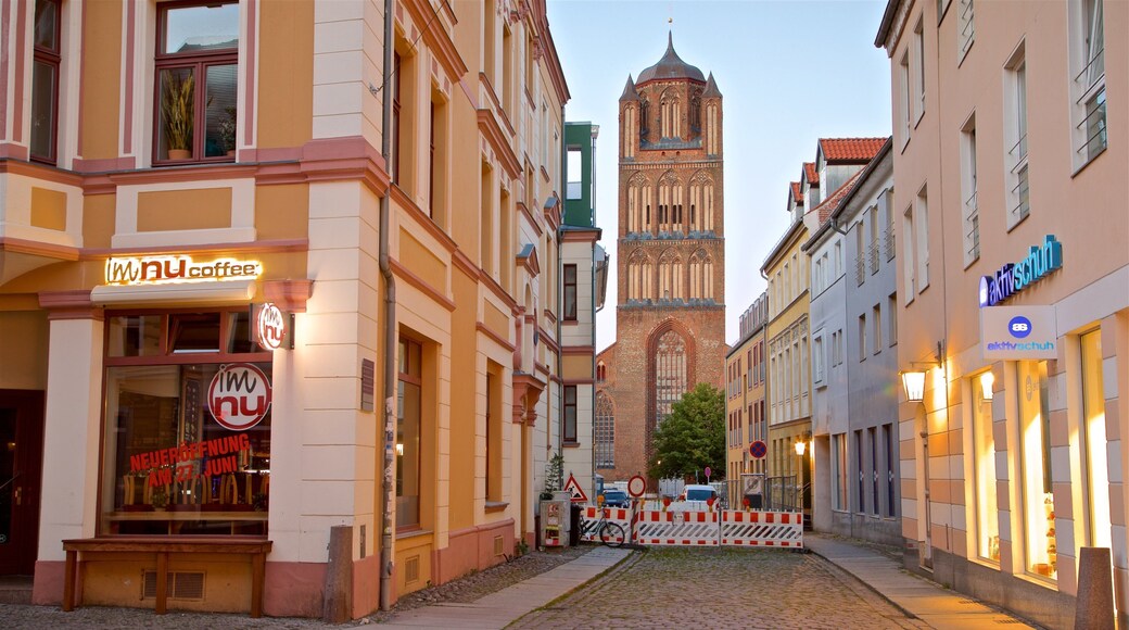 Stralsund og byder på en by og historiske bygningsværker