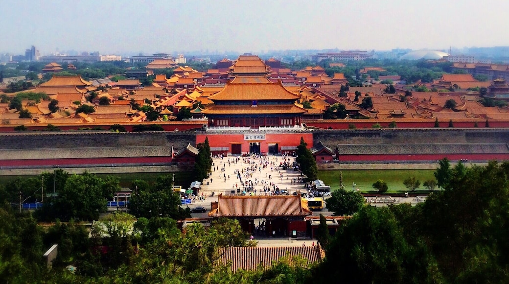 The Forbidden City is the Palace where the Chinese emperors lived until the revolution in 1911.
Build nearly 600 years ago, the Forbidden City is a World Heritage on the UNESCO list. This masterpiece of Chinese architecture was designed after the principles of Yin and Yang.
One of the principles determines the necessity of a hill behind palaces, where this picture was taken.
The Jingshan park is the perfect spot to get an overview of this immense area.
No matter if you want to go to the forbidden city or the Jingshan Park, do it as early as somehow possible to beat the extreme crowds!
#beijing #china #forbiddencity #architecture