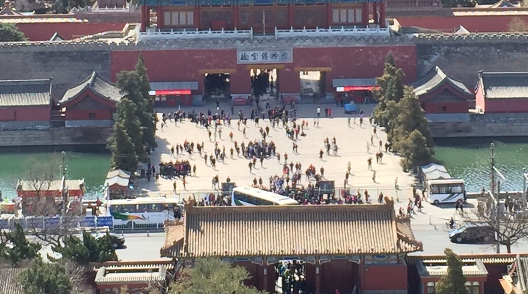 Forbidden city shot from Jingshan Park