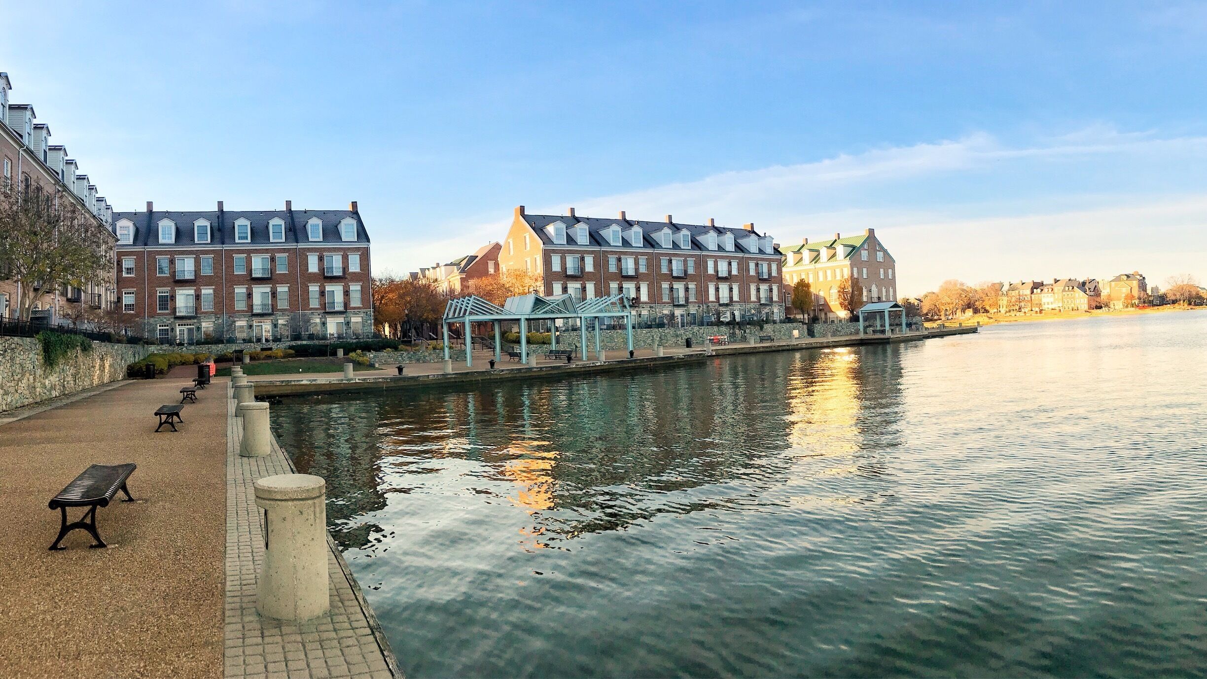 Hidden Gem Park near OldTown walk for 10 mins away you guys will see quite park