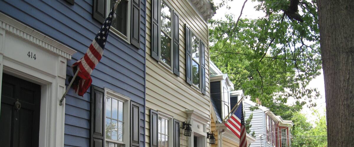 Beautiful, quaint little town worth exploring for a day. It embodies the history of the area.