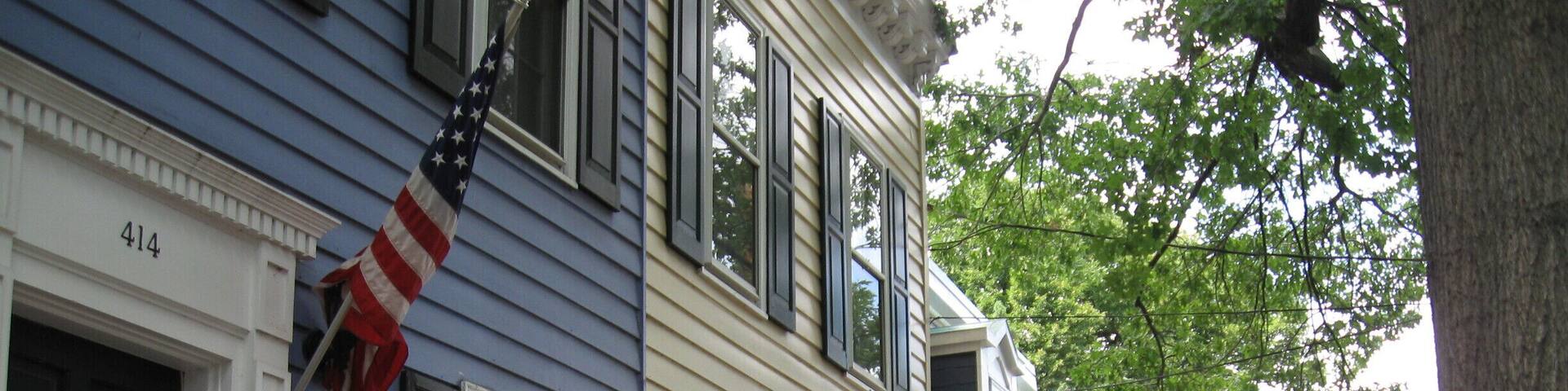 Beautiful, quaint little town worth exploring for a day. It embodies the history of the area.