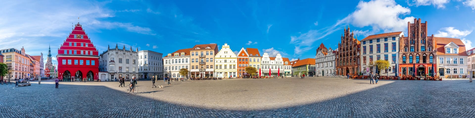 Greifswald, Marktplatz mit Rathaus