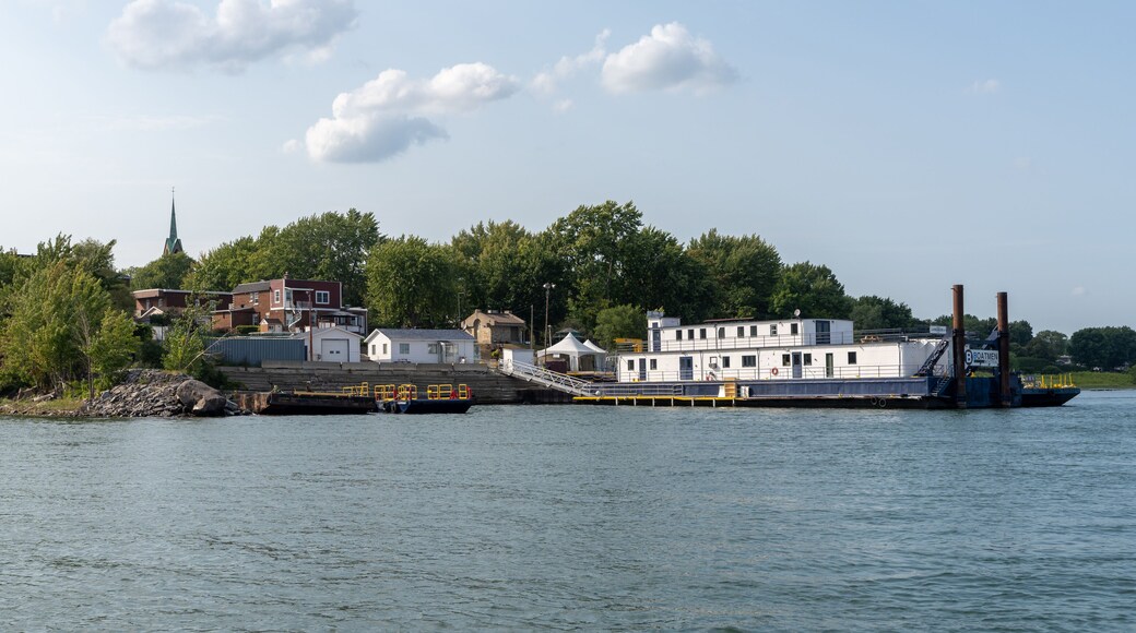 Pointe-aux-Trembles, Montreal, Canada - August 25 2021 : Montreal Boatmen, Navette fluviale. St-Jean-Baptiste Quay.