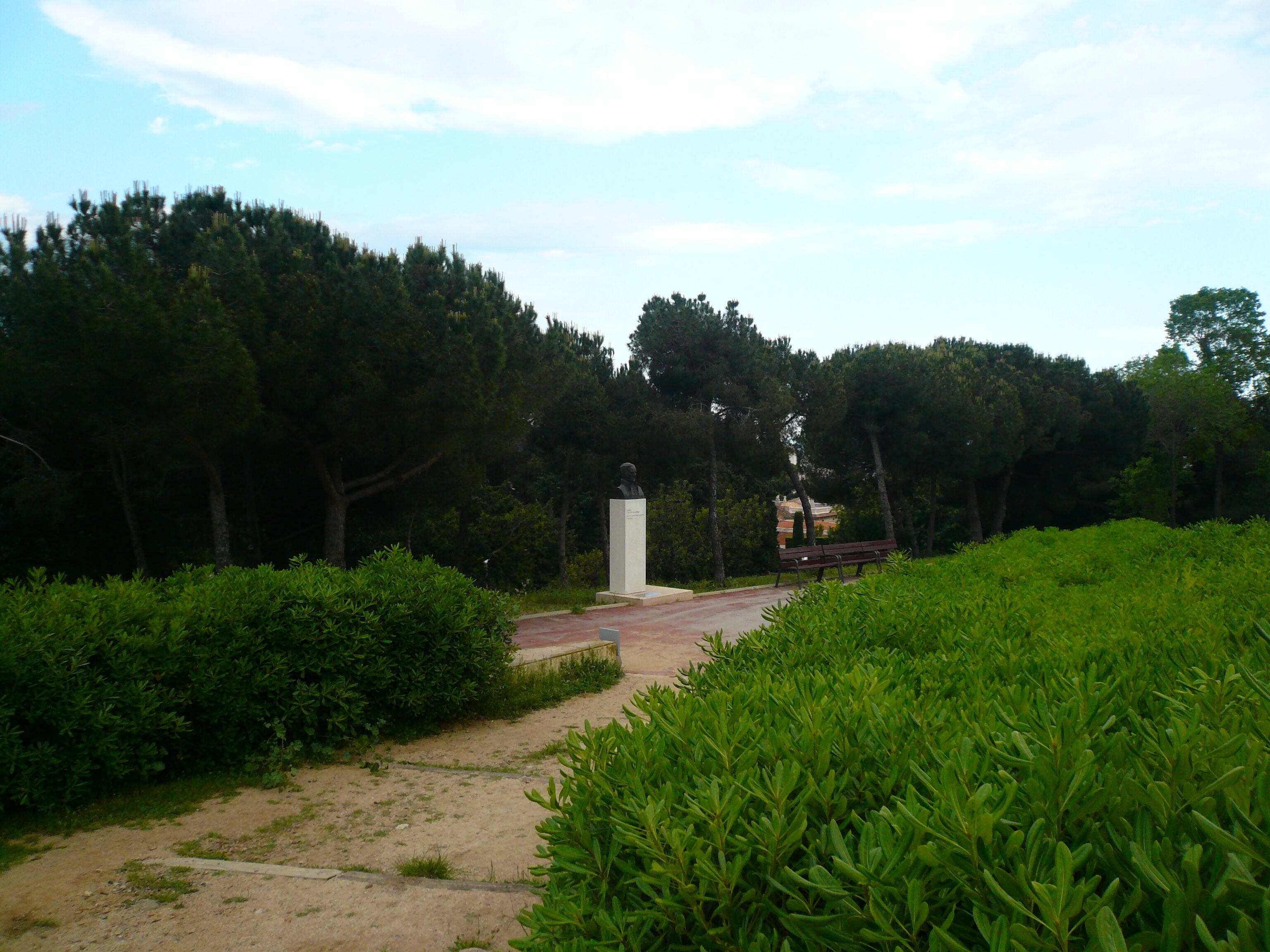 This is a photo of public art indexed in the cataloge Art Públic of Barcelona (Spain) under the code number