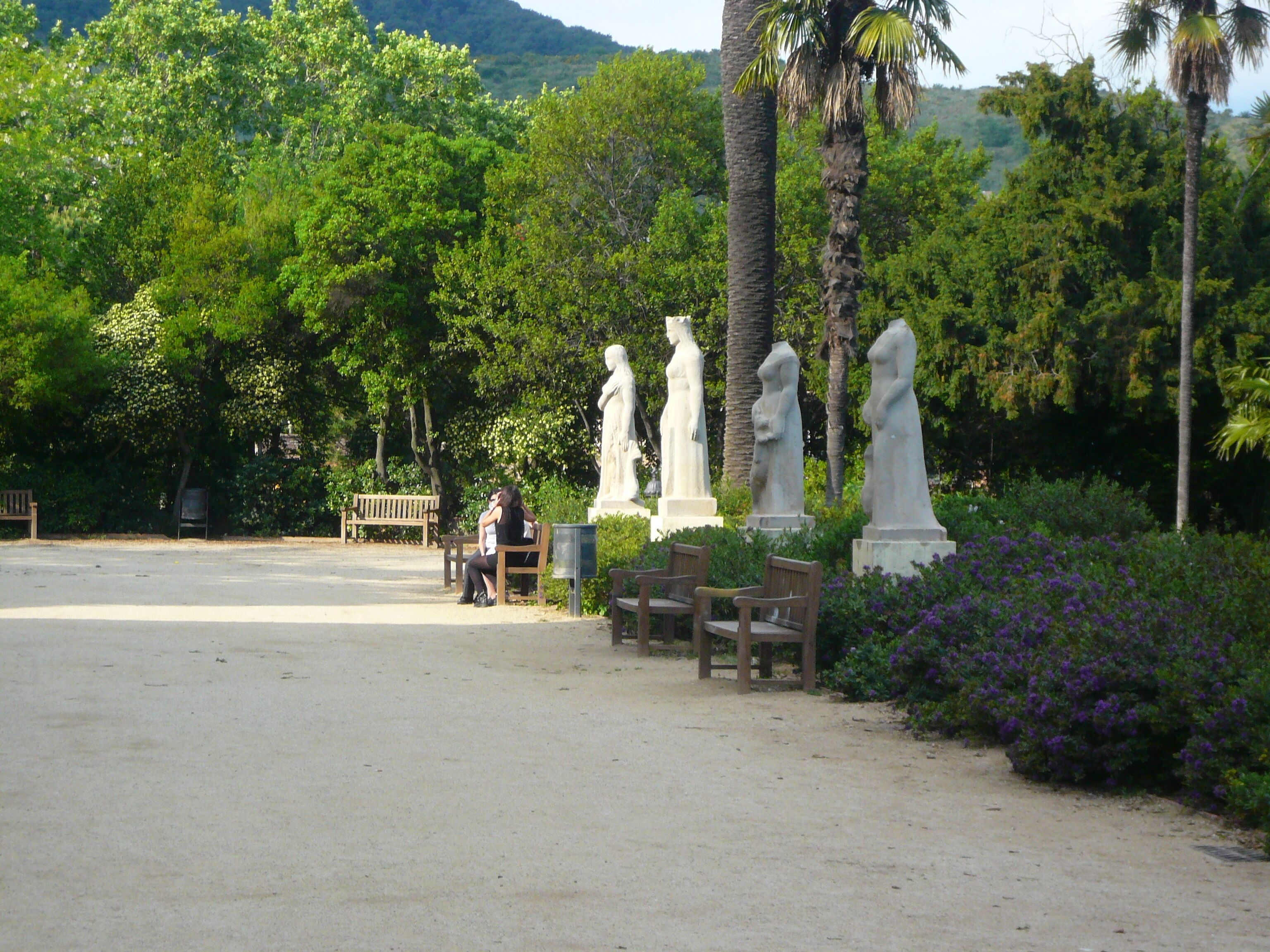 This is a photo of public art indexed in the cataloge Art Públic of Barcelona (Spain) under the code number