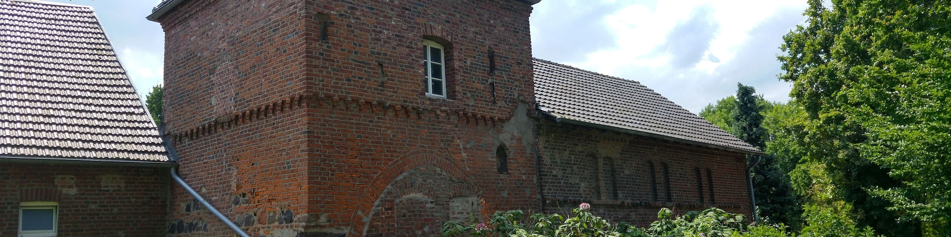 Baudenkmäler in Lohausen (Düsseldorf): Leuchtenberger Hof, Nordostseite