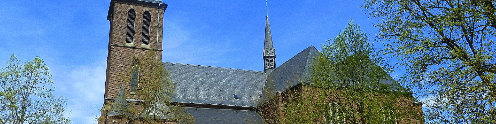 Düsseldorf Kürtenstraße 160 - Kath. Kirche St. Maria unter dem Kreuze