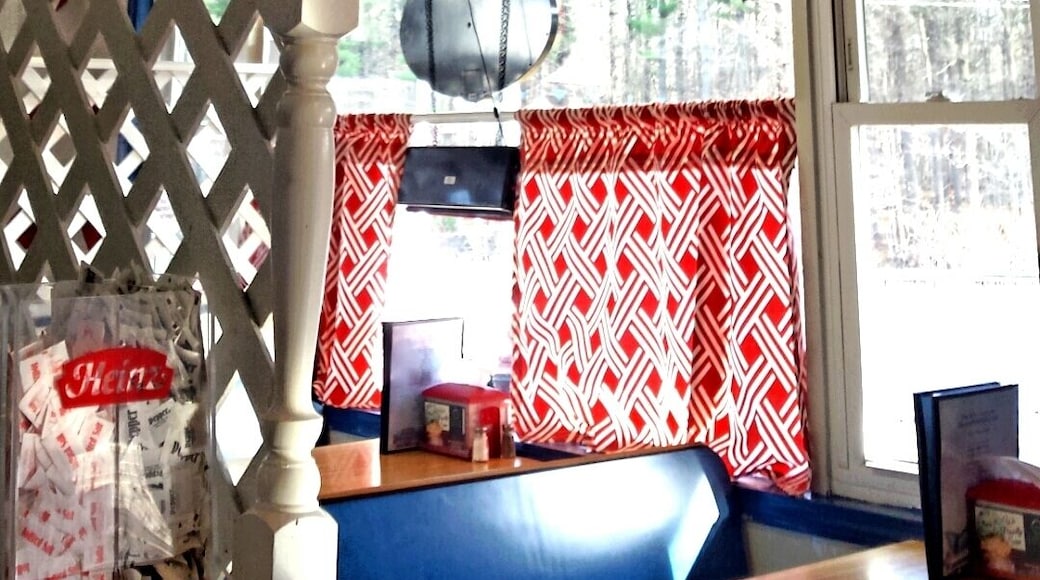 Awesome All-American lunch spot in Middlefield, CT.