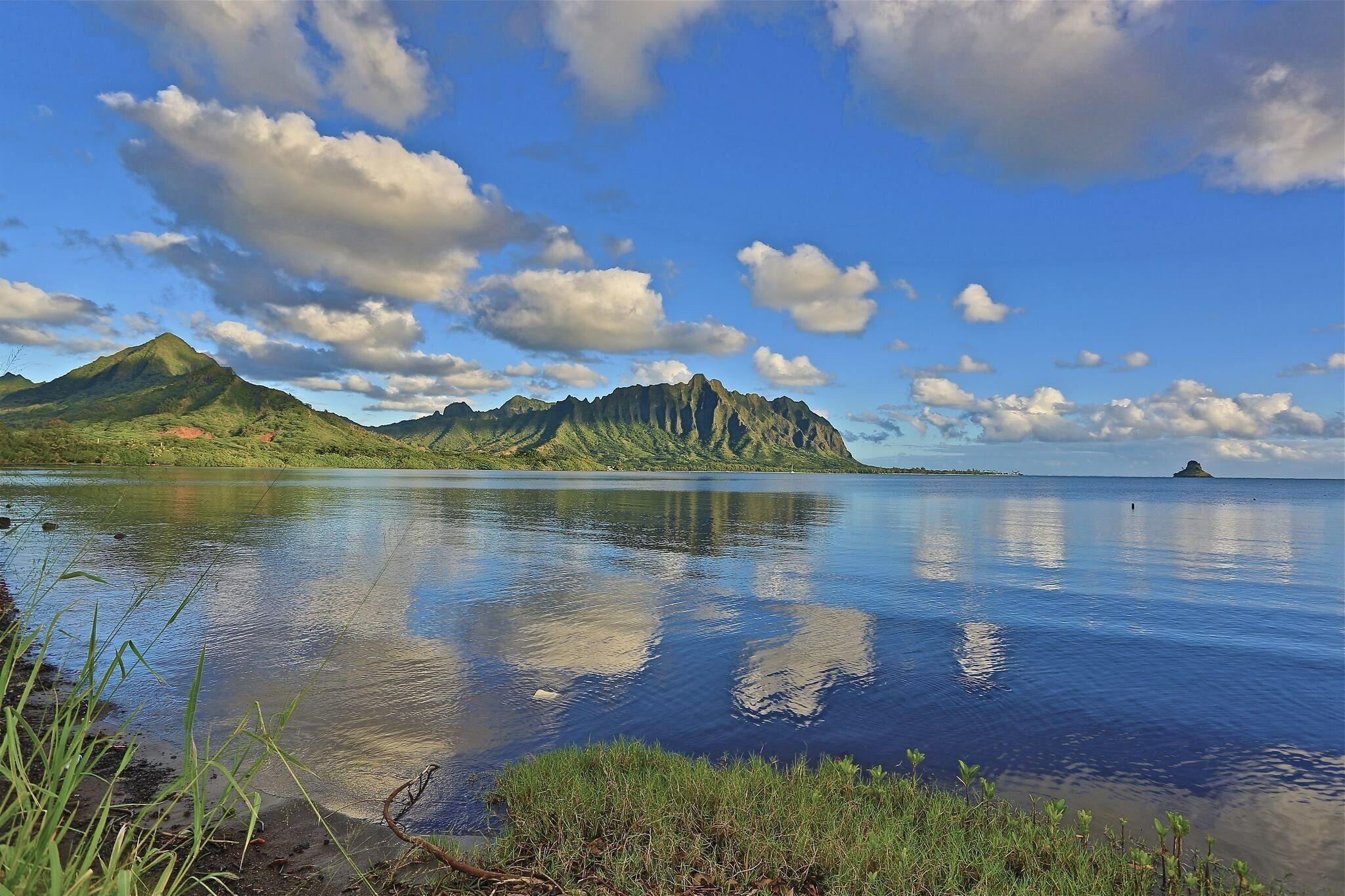 A beautiful morning on Kaneohe bay. #Reflections #Mountains #Clouds #Green #Beautiful #Morning #Hawaii #Oahu #Kaneohe 
