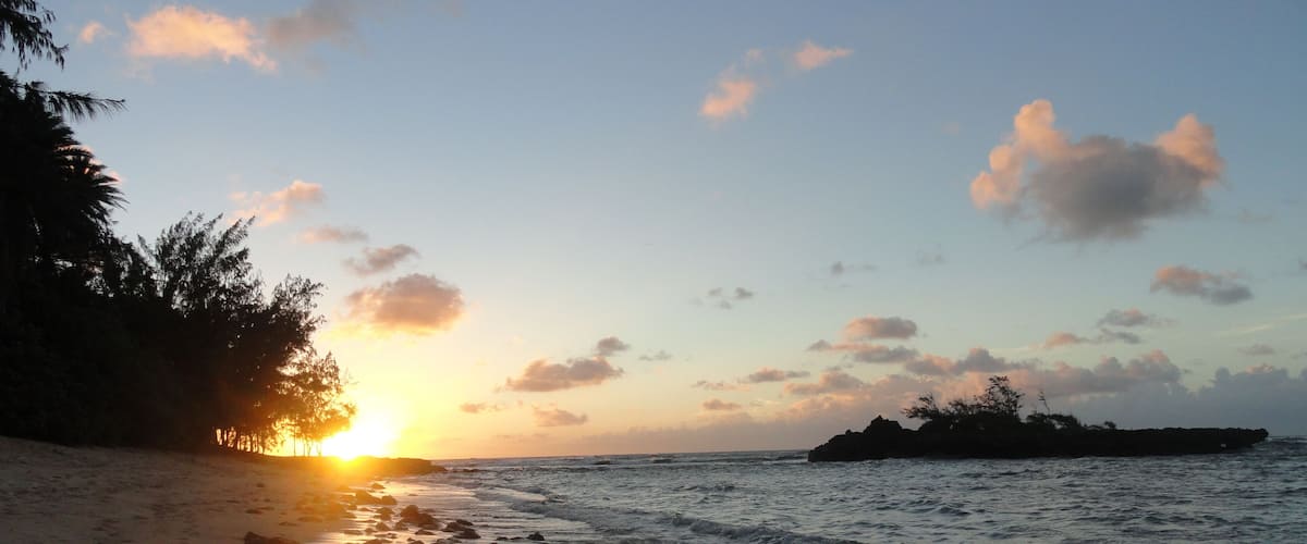 Walking along the beautiful north shore Oahu, HI #adventure