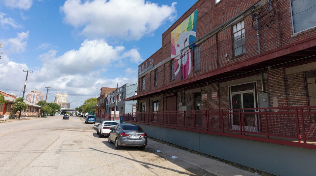 Houston_EastDowntownHouston_6004016_9