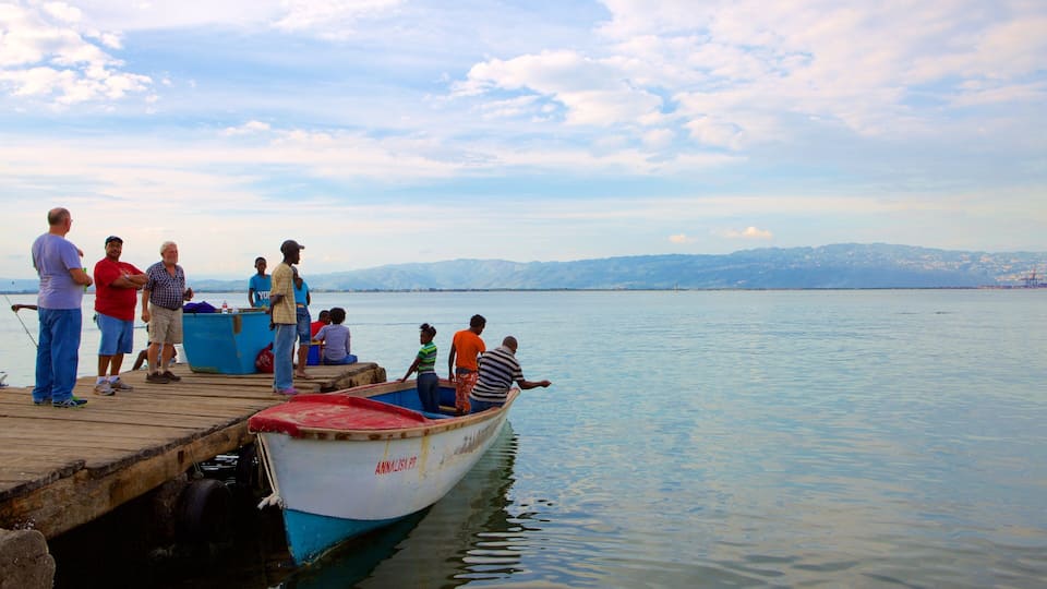Port Royal featuring general coastal views and boating as well as a large group of people