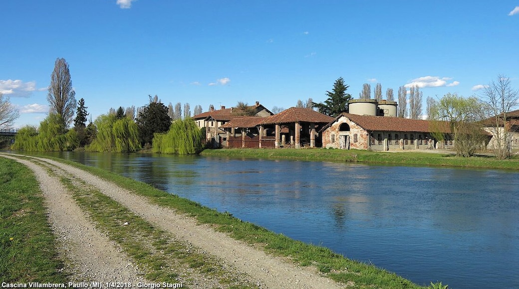 Paullo, il canale Muzza e la cascina Villambrera.