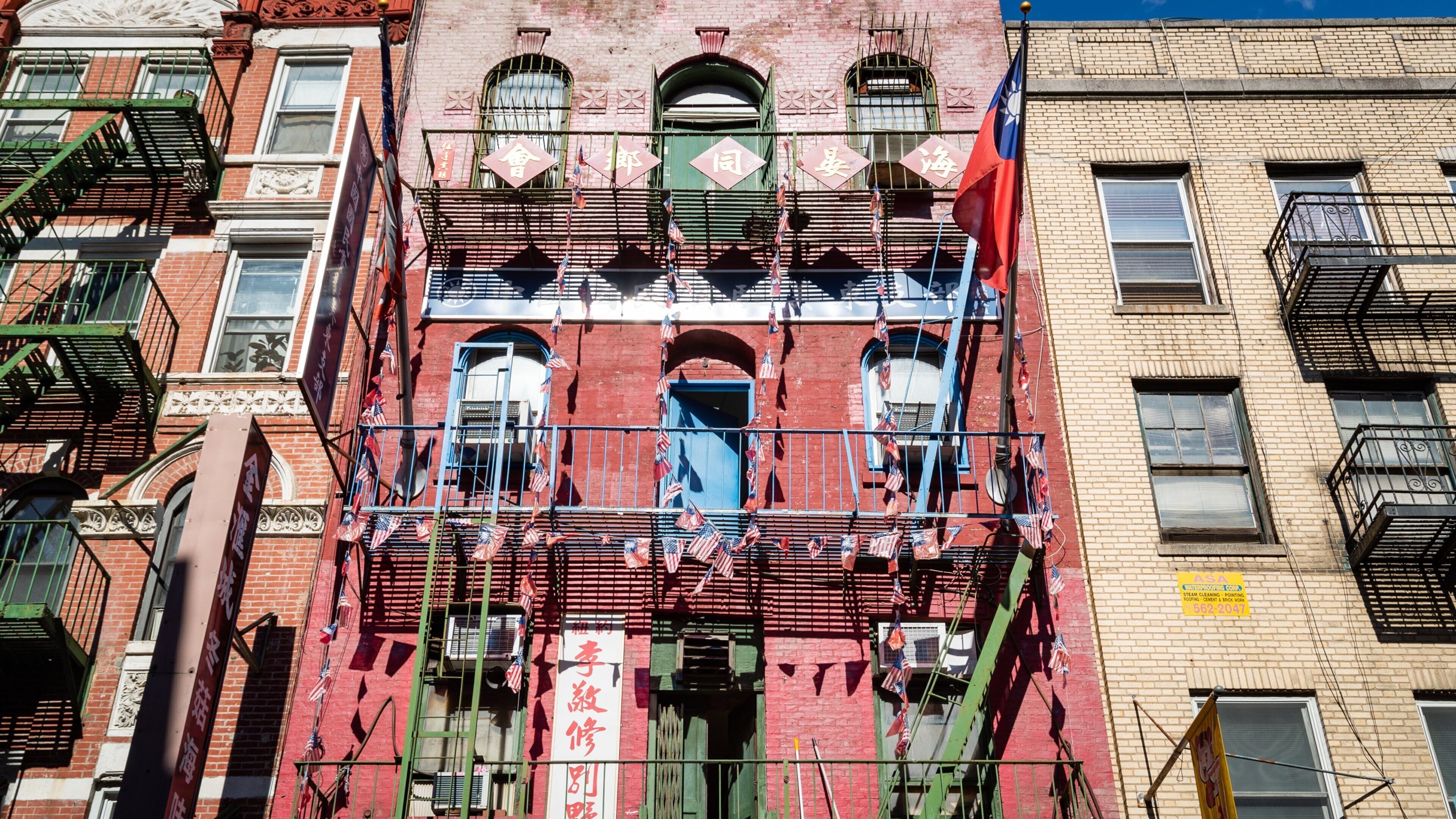 Chinatown featuring a city