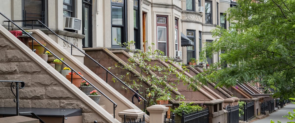 Park Slope which includes a house