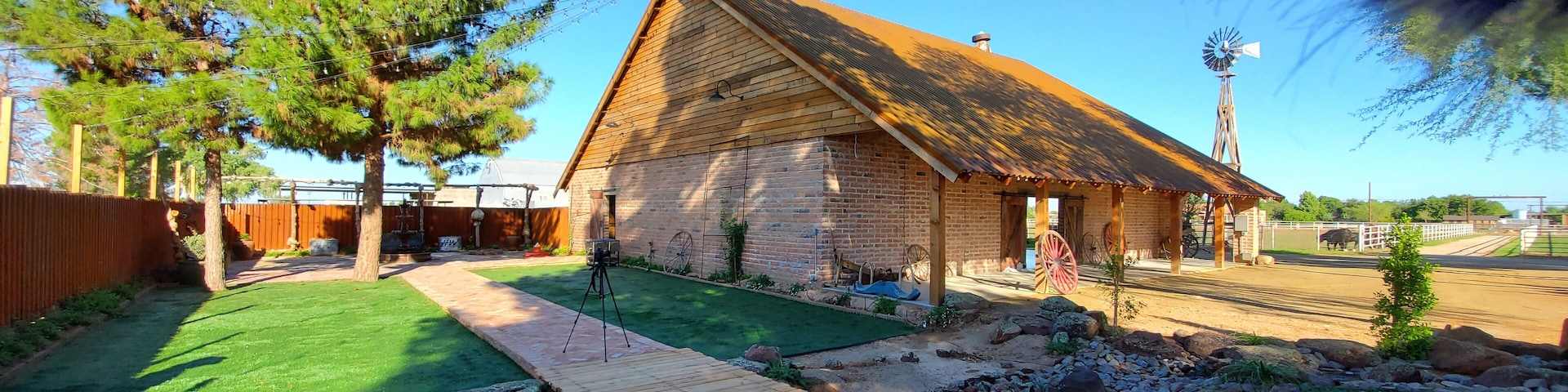 The Knotty Barn at Rocking R Farms - Short term event rental - weddings, family reunions, corporate events, etc.