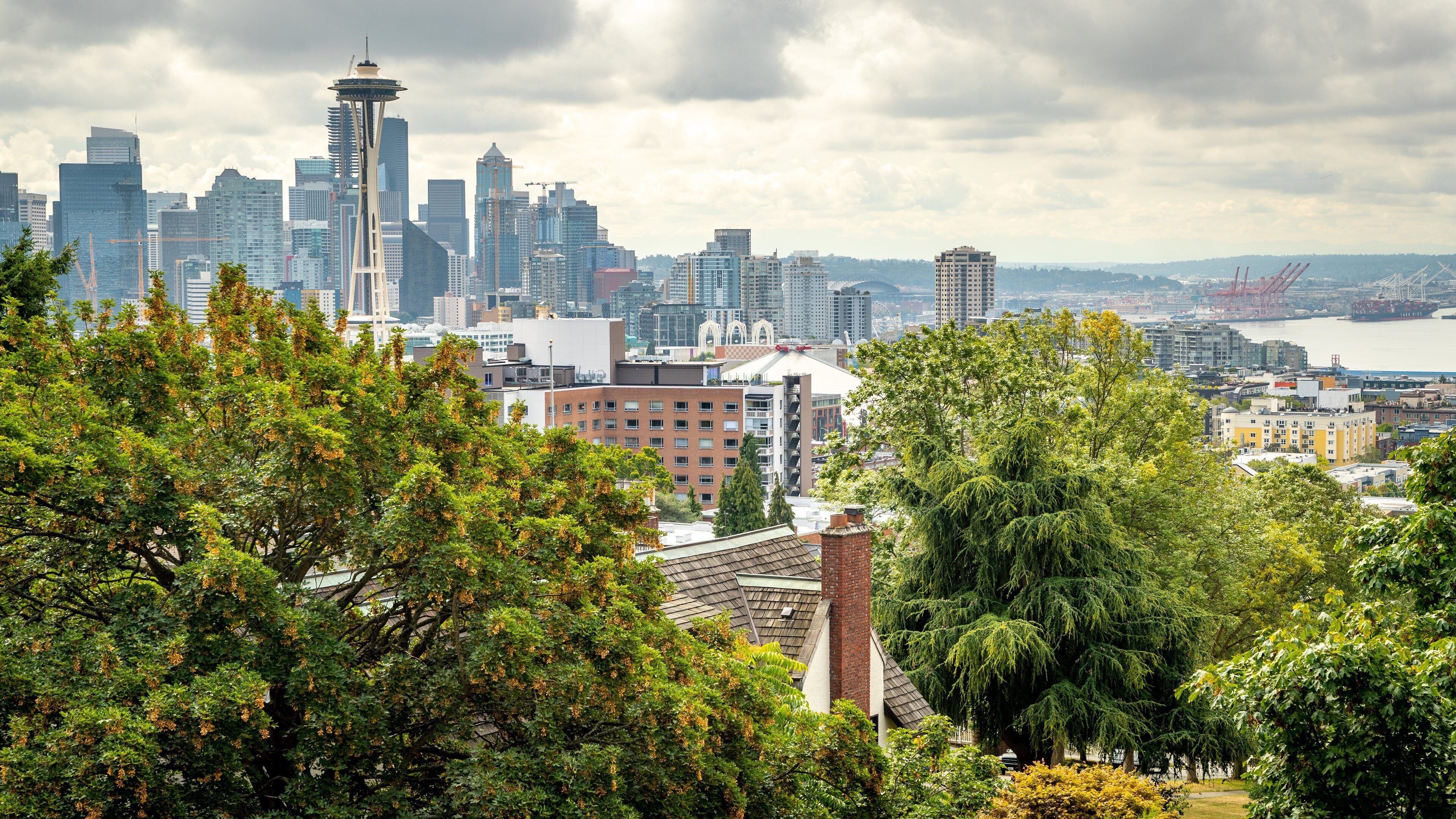 Queen Anne featuring a city and landscape views