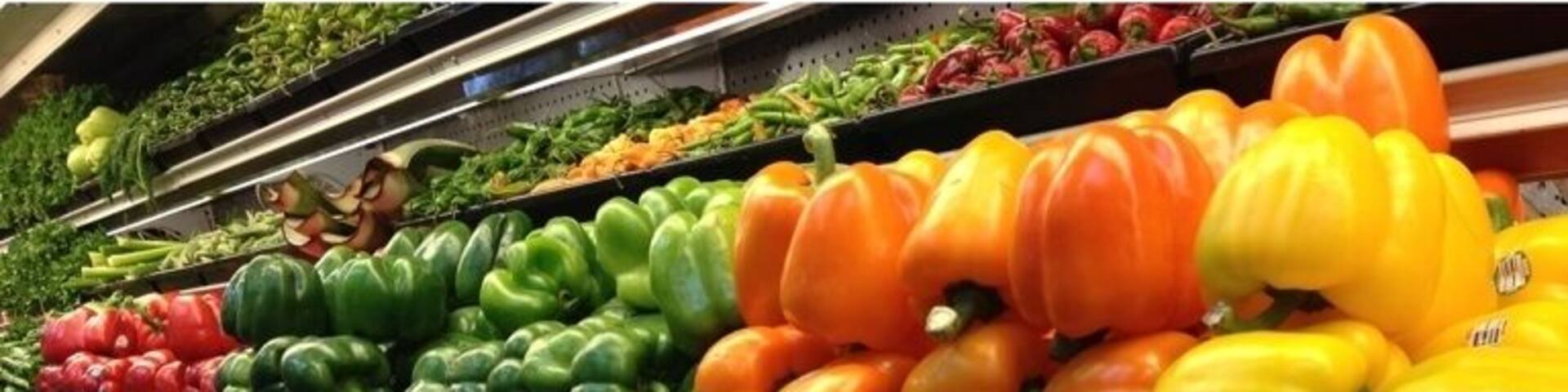 Fresh bell peppers @ Central Market! I just liked the colors! 🍅🍴